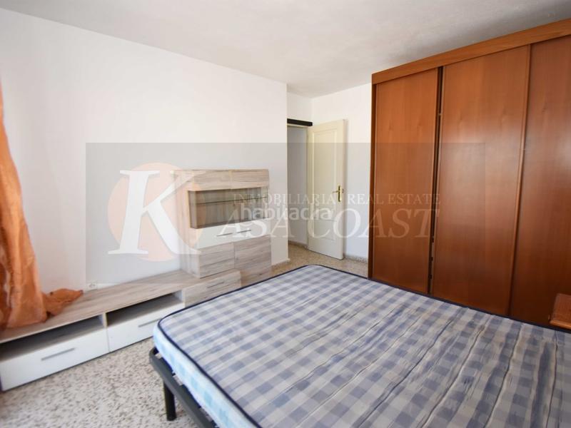 Foto 3dcbae97-7e5e-41ef-bdb9-24a555ec05d1. Piso fantástico piso con terraza y vistas abiertas en las lagunas, costa en Mijas