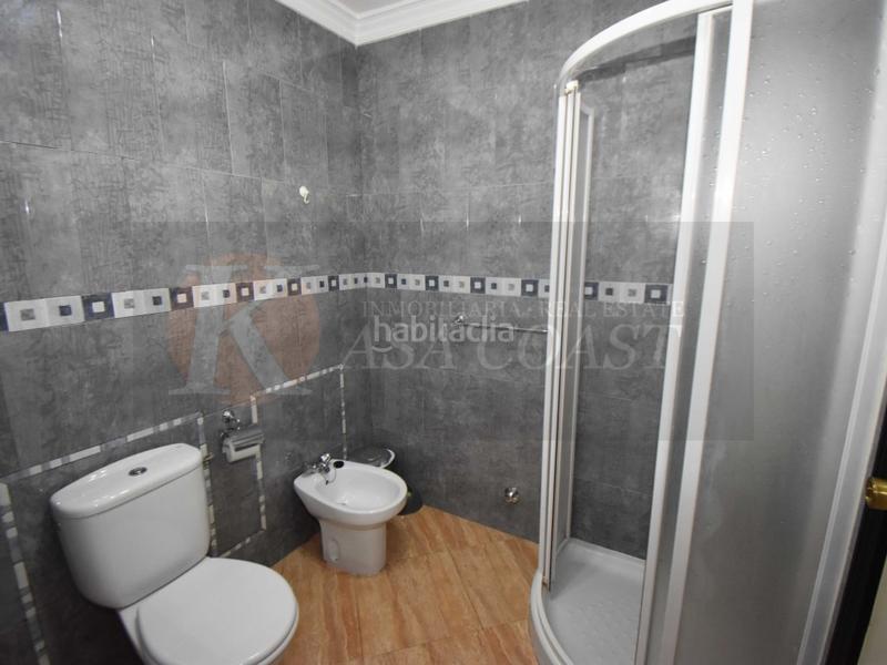 Foto 9151161b-e649-476b-be60-0ded524ed417. Piso fantástico piso con terraza y vistas abiertas en las lagunas, costa en Mijas