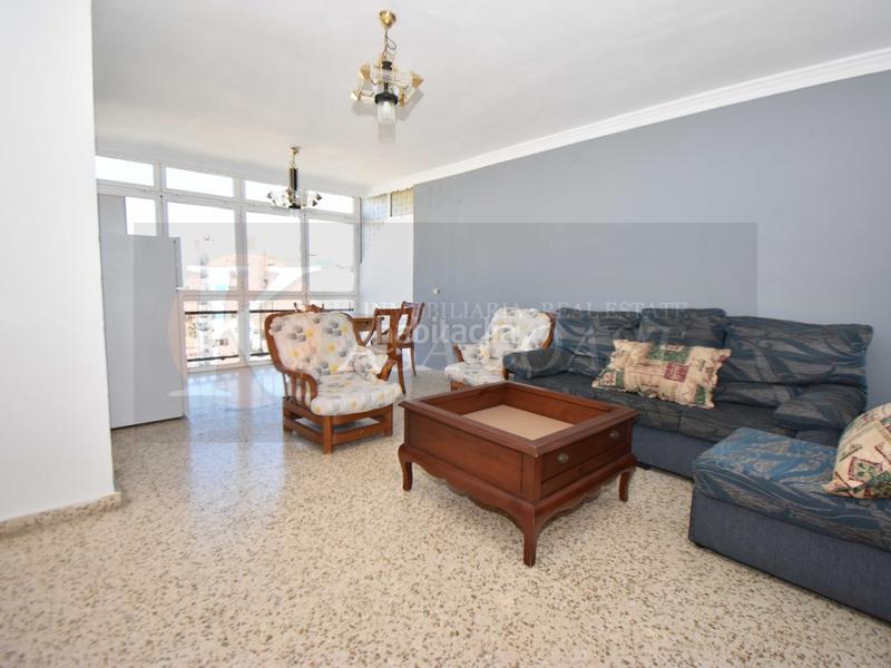 Foto e34c8d52-1e12-4526-960d-ed05bd41428c. Piso fantástico piso con terraza y vistas abiertas en las lagunas, costa en Mijas