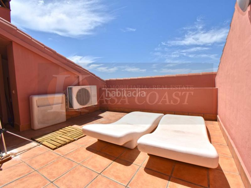 Foto 04d0e101-3a81-4893-a840-86b969cc75e8. Dúplex  en esquina con excelentes vistas en torreblanca, en Fuengirola