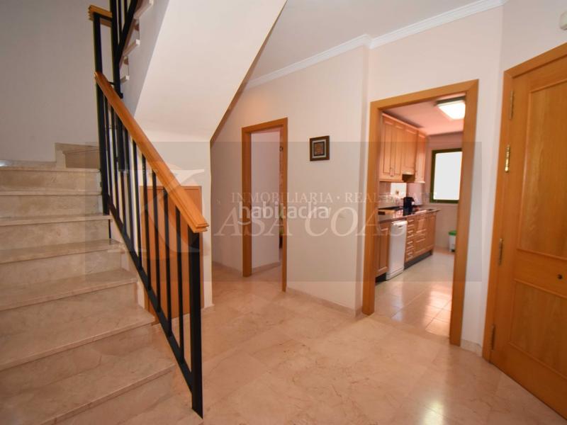 Foto 064c510a-140a-4034-981a-16b510d0facf. Dúplex  en esquina con excelentes vistas en torreblanca, en Fuengirola