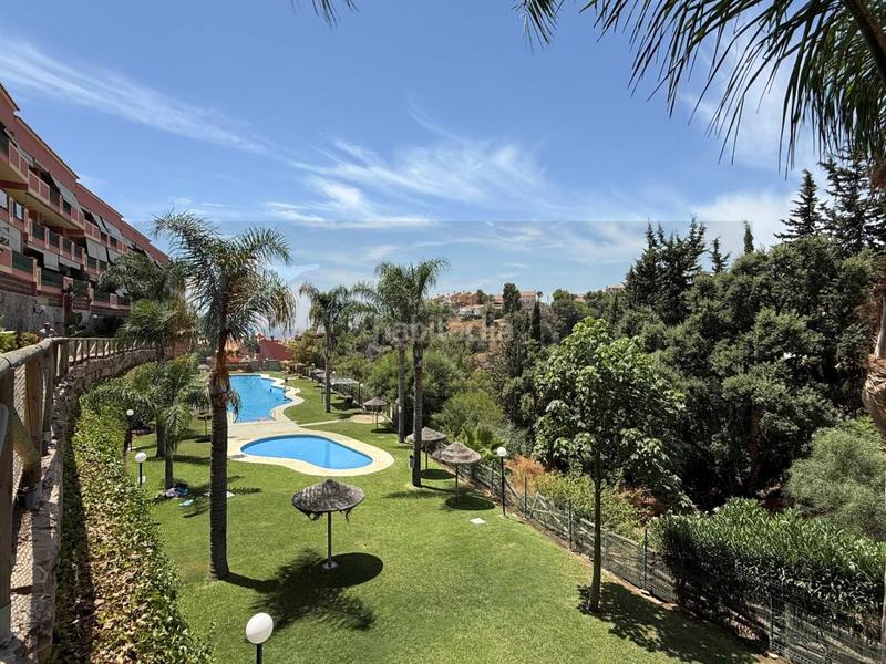Foto 11000ab8-c9f4-454c-b56e-7cf4c21e0a49. Dúplex  en esquina con excelentes vistas en torreblanca, en Fuengirola
