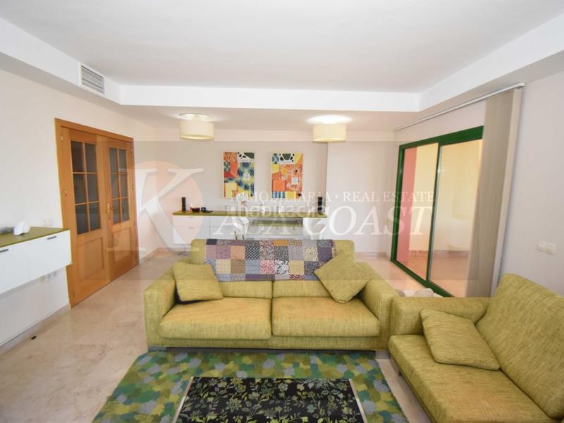 Foto 29734997-5ea1-4e81-9b25-cde677504c49. Dúplex  en esquina con excelentes vistas en torreblanca, en Fuengirola