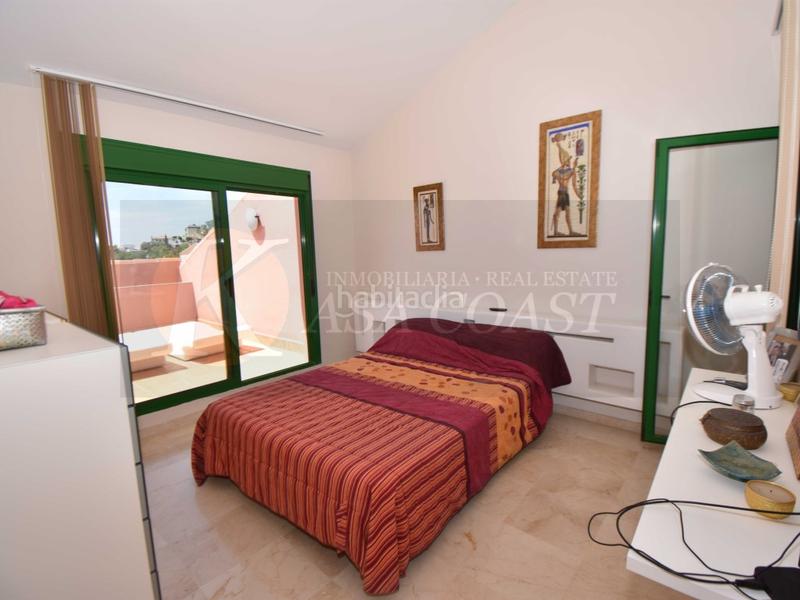 Foto 49bff723-e84e-4f58-90f8-c13e46a553c1. Dúplex  en esquina con excelentes vistas en torreblanca, en Fuengirola