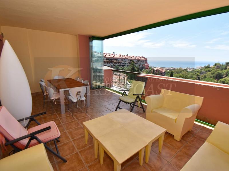 Foto 7940e5be-1583-444c-91a2-70b21cdd4fe8. Dúplex  en esquina con excelentes vistas en torreblanca, en Fuengirola