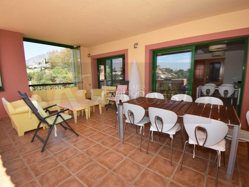 Foto a686188a-b6e2-46c0-bc49-9de70dc1e432. Dúplex  en esquina con excelentes vistas en torreblanca, en Fuengirola
