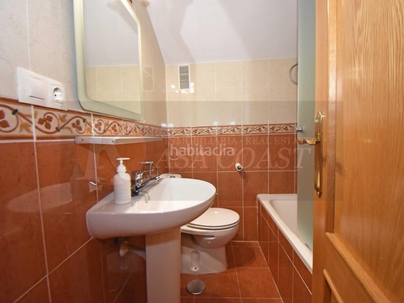 Foto aff52f4e-ad89-40bb-9606-c03bb071c538. Dúplex  en esquina con excelentes vistas en torreblanca, en Fuengirola