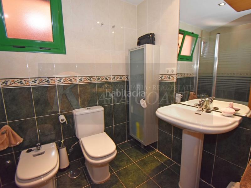 Foto efed05b2-4203-4047-9f12-4bbc3bdfcb7d. Dúplex  en esquina con excelentes vistas en torreblanca, en Fuengirola