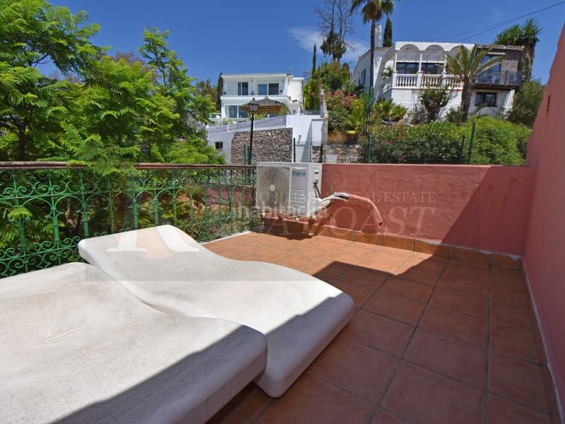 Foto f19428ee-8421-4565-a9f3-176b8ef44a9e. Dúplex  en esquina con excelentes vistas en torreblanca, en Fuengirola