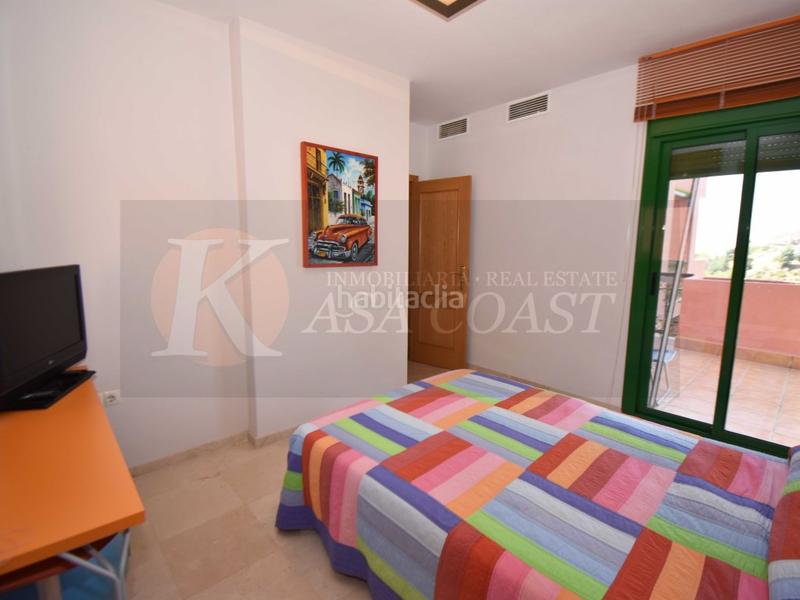 Foto f920a997-3289-4003-bf82-511427c4f995. Dúplex  en esquina con excelentes vistas en torreblanca, en Fuengirola