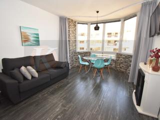 Estudio en Puerto Deportivo. Estudio reformado en 1 línea de playa  vistas al mar y al puerto