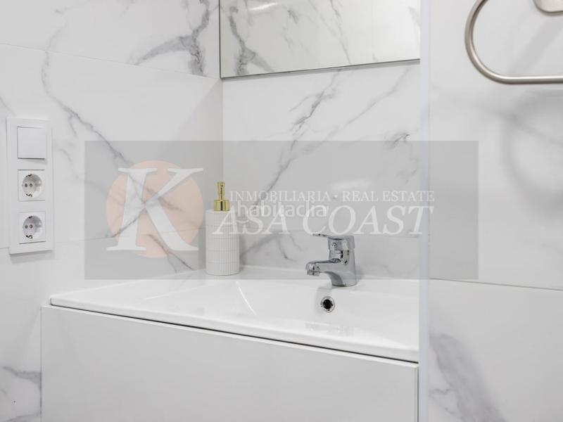 Foto cc229abc-0361-409f-a357-0aff390d0f7a. Estudio  reformado con dormitorio y vistas al mar 1 línea de playa, en Fuengirola