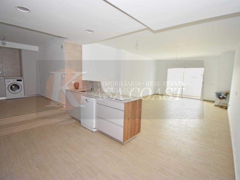 Foto 0fbbecbb-742a-4b7e-99fa-dd662bd1c878. Piso  en venta en la calerita, con garaje opcional en Fuengirola