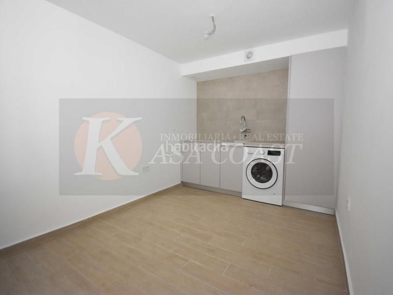 Foto 2d00981c-575c-4802-aae2-1f2d7b3361e2. Piso  en venta en la calerita, con garaje opcional en Fuengirola