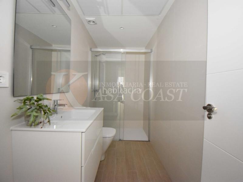 Foto 5a17ac20-025b-435a-9d3b-4bda8570a582. Piso  en venta en la calerita, con garaje opcional en Fuengirola