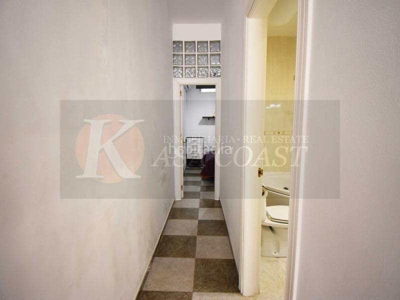Foto 55ef7bd6-c5f1-4009-8af9-0addbe59701c. Piso  en primera línea de playa en el centro con licencia turística! en Fuengirola