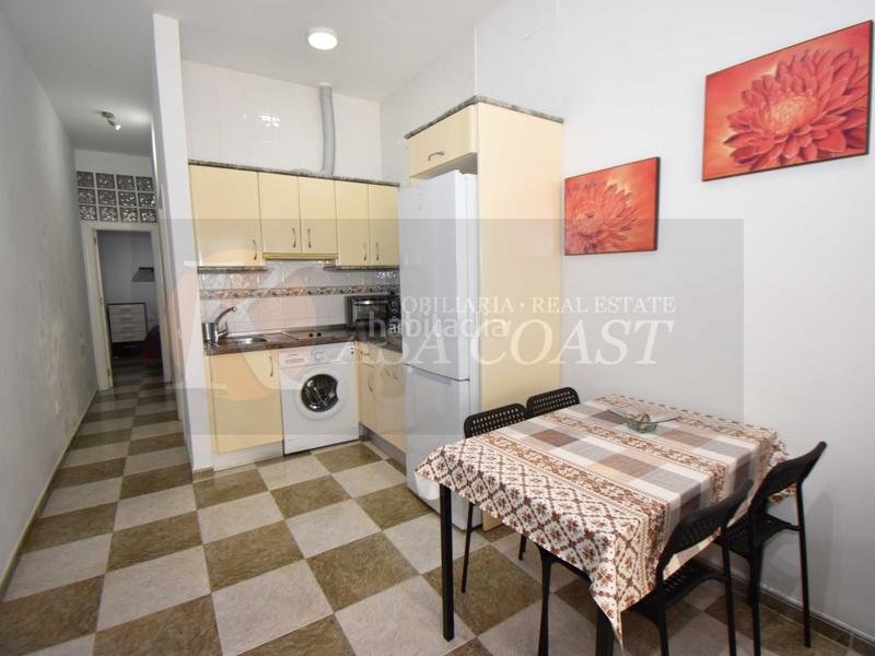 Foto b5be70b2-c10d-4698-bde8-80fcf8e86b4c. Piso  en primera línea de playa en el centro con licencia turística! en Fuengirola