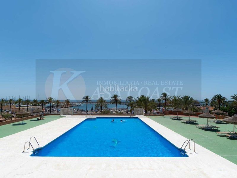 Foto 5c55115f-3257-4dac-8c38-310e8acb99b6. Estudi amb piscina a Puerto Deportivo Fuengirola