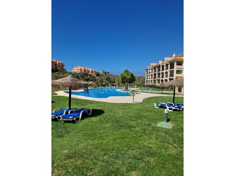 Foto c293dbe0-be17-4db4-9d51-a190b511684d. Ático  con vistas al mar y gran terraza en el faro, costa. en Mijas