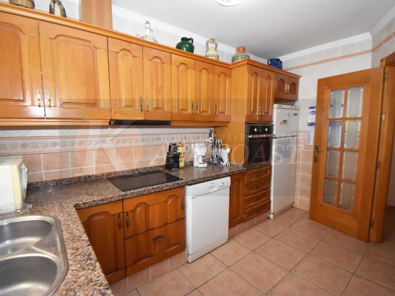 Foto 18605aeb-1cf5-4289-a008-e9822ad1bd59. Piso amplio piso en venta en zona céntrica con patio de 30 m2 en Fuengirola