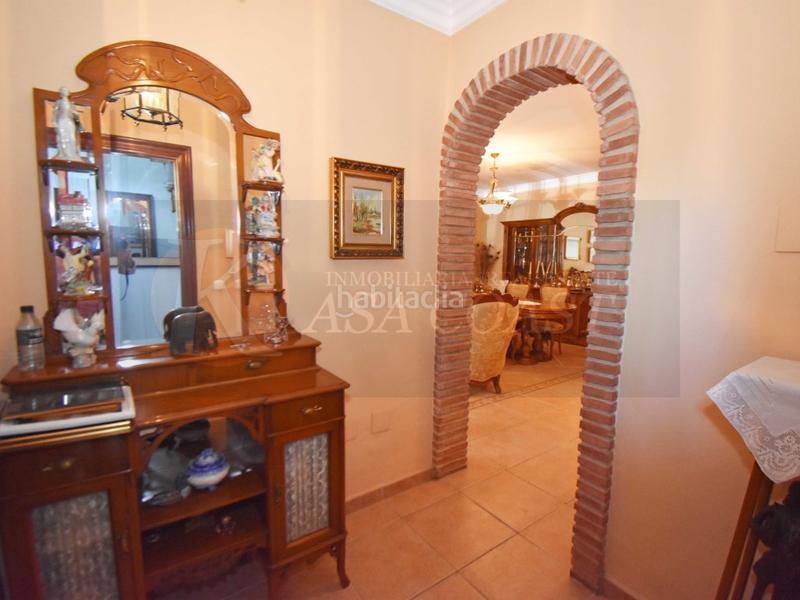 Foto 424303e6-a52f-4435-a7d4-ce4bf5ec7e78. Piso amplio piso en venta en zona céntrica con patio de 30 m2 en Fuengirola