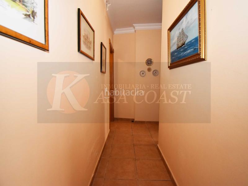 Foto cee5e4a3-be40-48a6-9202-6c704e8df93b. Piso amplio piso en venta en zona céntrica con patio de 30 m2 en Fuengirola