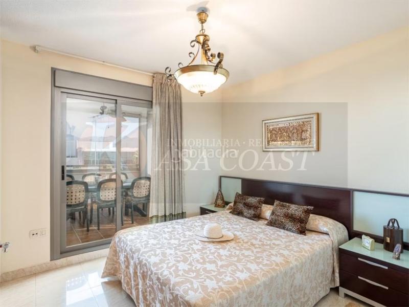 Foto 278a1c6c-c785-4113-9f39-ae94c447f177. Piso amplio piso en esquina en zona miramar, con garaje y trastero en Fuengirola