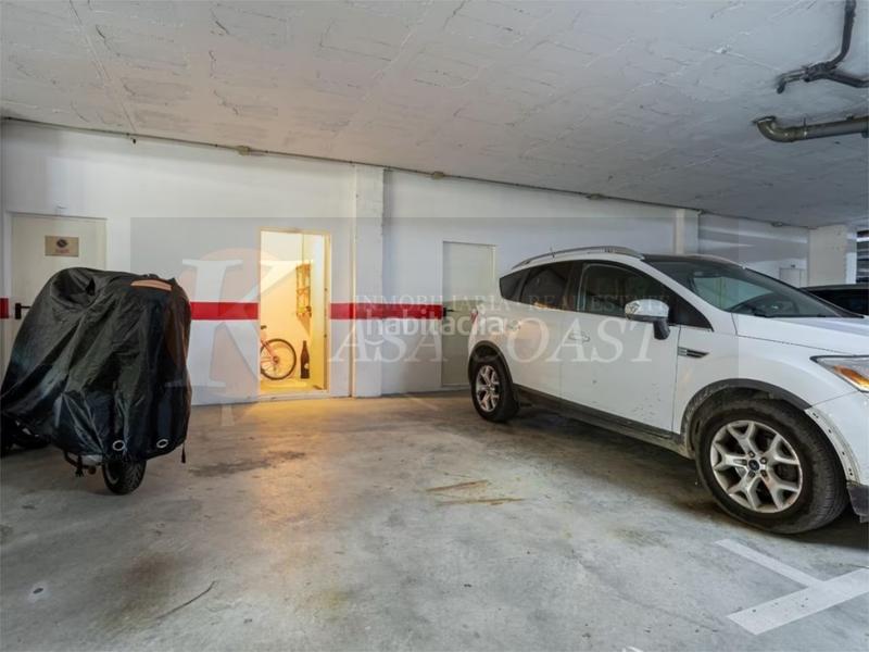 Foto e40c35a1-c97d-4cb8-8611-28e896f58ea2. Piso amplio piso en esquina en zona miramar, con garaje y trastero en Fuengirola
