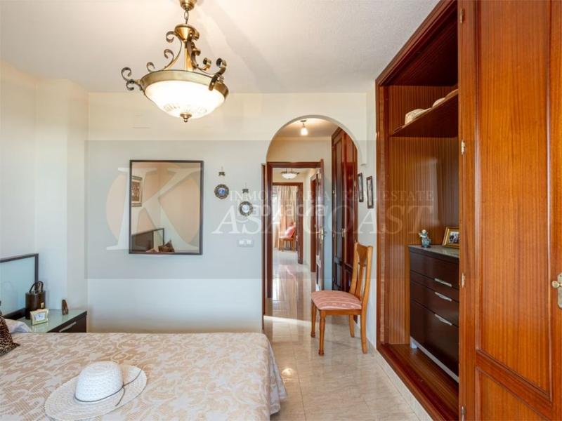 Foto fd9e4fa8-1acc-4060-97e3-21e83191ce2e. Piso amplio piso en esquina en zona miramar, con garaje y trastero en Fuengirola