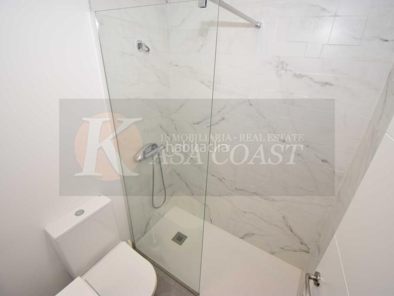 Foto c238fdbb-3f7d-40d8-8586-2f98750a777f. Casa  reformada en venta en el centro . en Centro ciudad Fuengirola