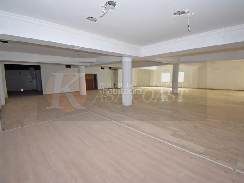 Foto 400f9ec2-7bde-41bc-8b98-2995ff226aa1. Local comercial  en venta con gran potencial las lagunas, costa en Mijas
