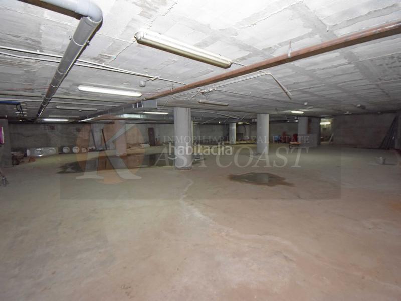 Foto 488e765a-6373-4919-8d96-e246eec51f99. Local comercial  en venta con gran potencial las lagunas, costa en Mijas