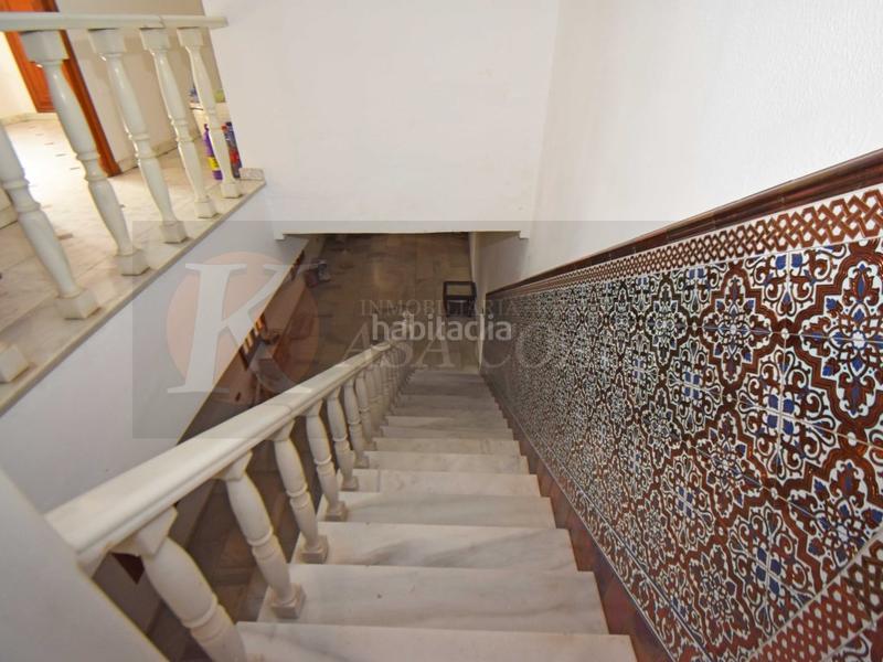 Foto 5c8f2a88-fe27-4e44-8b27-c4a42c1fa3ee. Local comercial  en venta con gran potencial las lagunas, costa en Mijas
