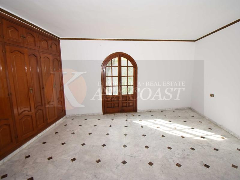 Foto d2320af6-af9b-4ef4-a589-01732e88035c. Local comercial  en venta con gran potencial las lagunas, costa en Mijas