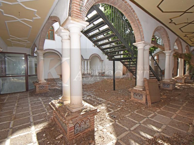 Foto fd7c4353-176b-46c9-98cb-a4f8a8370525. Local comercial  en venta con gran potencial las lagunas, costa en Mijas