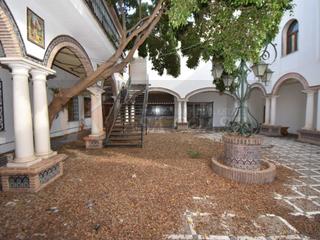 Locale commerciale in Los Árboles. Local comercial en venta con gran potencial  las lagunas, mijas