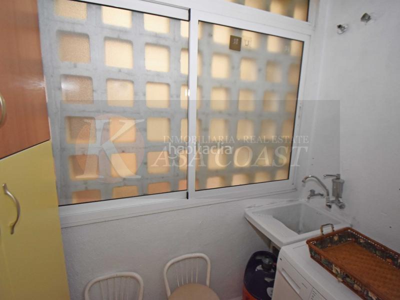 Foto 12ceba85-8014-4989-92e2-d7e454b68070. Piso  en venta en las lagunas, costa con terraza y garaje incluido en Mijas