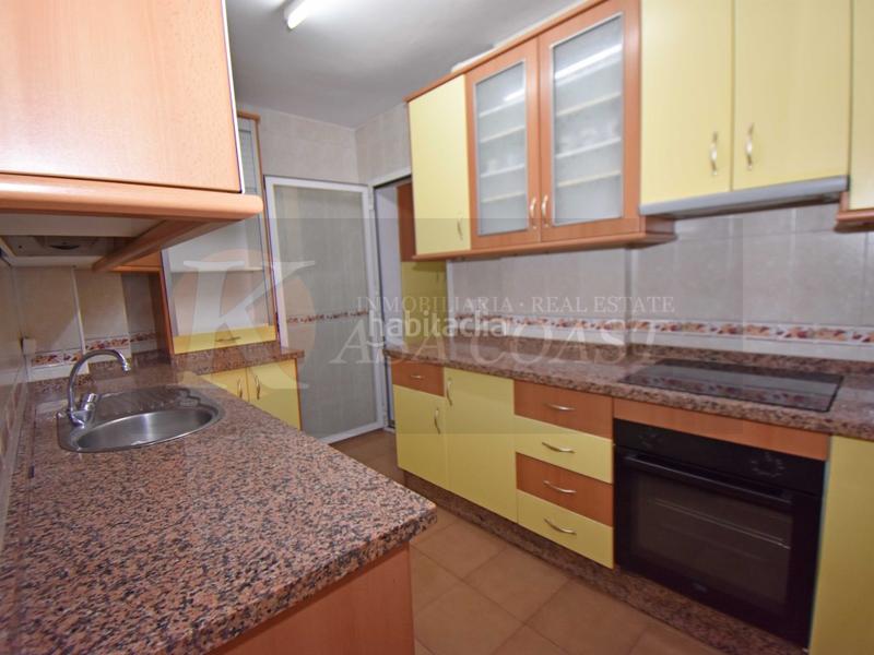 Foto 18b1ae41-b457-4483-873a-5862d7a443ec. Piso  en venta en las lagunas, costa con terraza y garaje incluido en Mijas