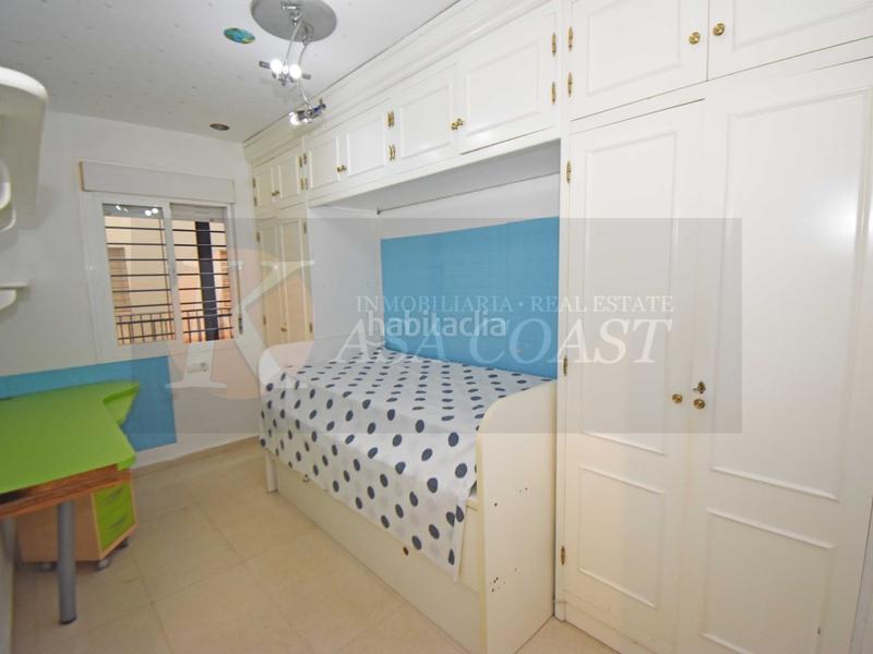 Foto 5e9c1b12-20a7-44f4-ad28-44d1faa68442. Piso  en venta en las lagunas, costa con terraza y garaje incluido en Mijas