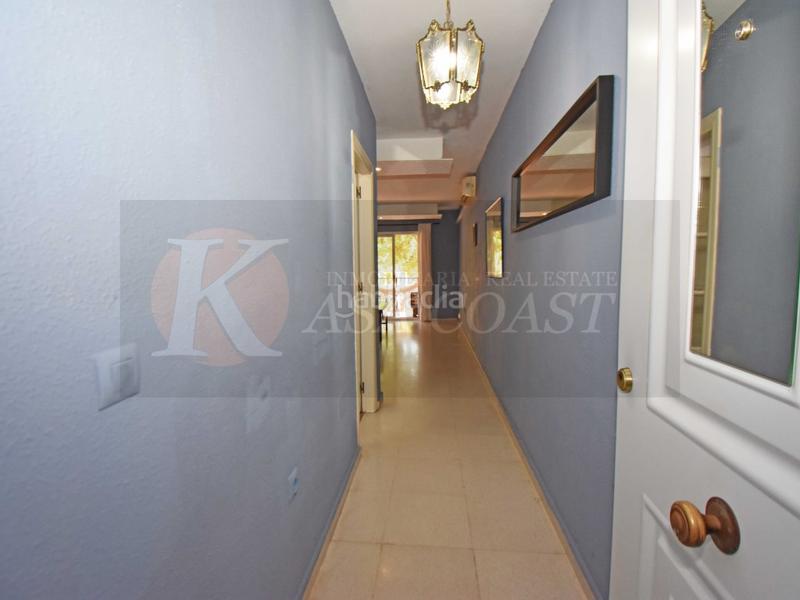 Foto a6d7af23-1073-407d-a148-addd72fea60f. Piso  en venta en las lagunas, costa con terraza y garaje incluido en Mijas