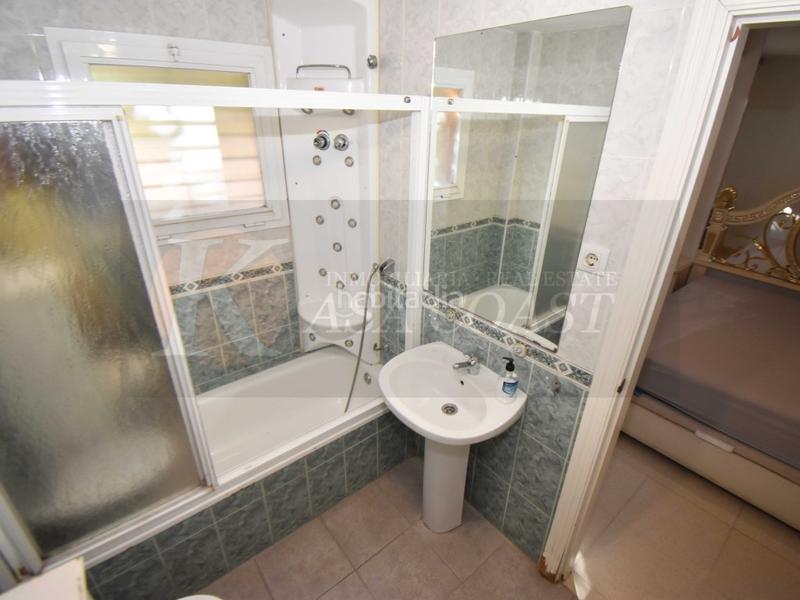 Foto baf5535d-7763-4c2a-ba10-0abd0758e21a. Piso  en venta en las lagunas, costa con terraza y garaje incluido en Mijas