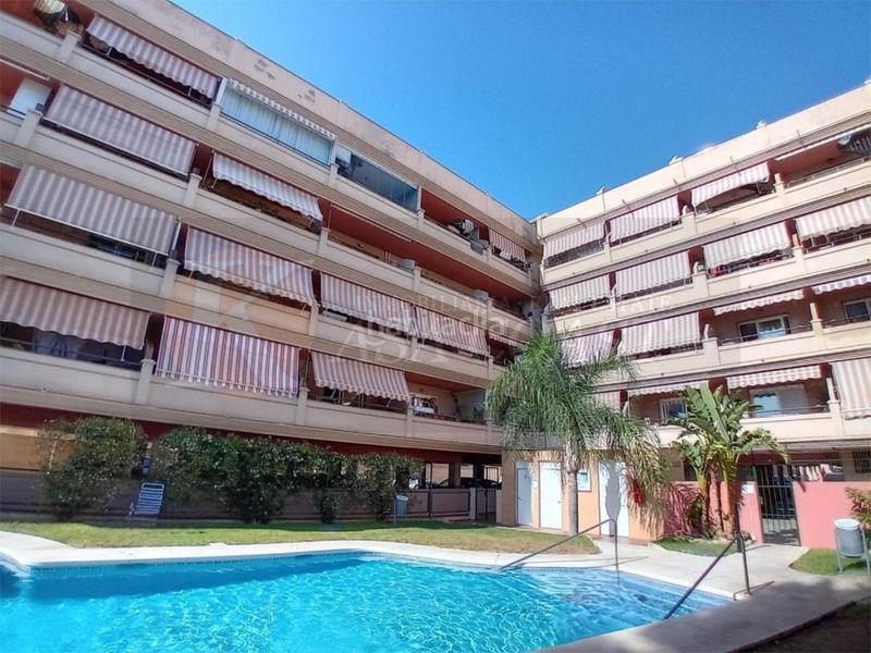 Foto 98490147-fd1e-4a9c-b70e-2c59aafadb0a. Pis amb aparcament piscina a Centro Mijas