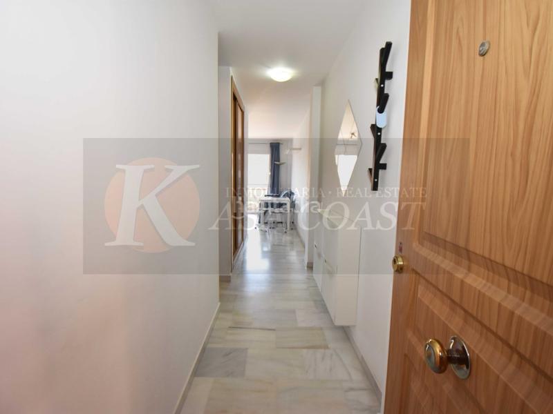 Foto bb58a7a2-5a1a-452c-b86d-79b28cbe9ffb. Pis amb aparcament piscina a Centro Mijas