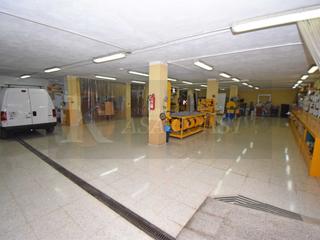 Local Comercial en Los Ríos. Local comercial en venta en las lagunas, mijas costa  ideal para