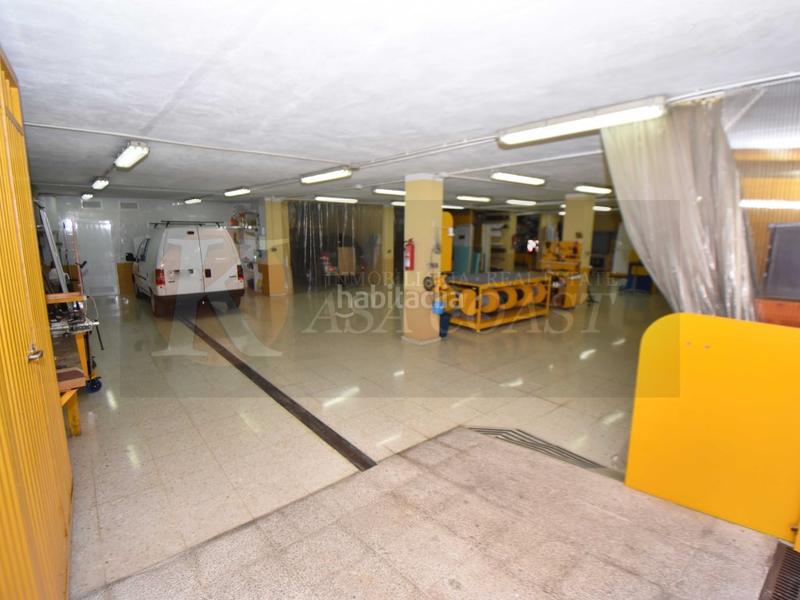 Foto 0a7b01cd-8d70-441b-8df8-8f120720449d. Local comercial  en venta en las lagunas, costa ideal para negocios industriales o logísticos en Mijas