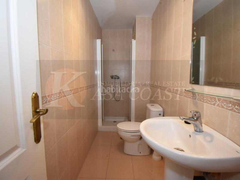 Foto 7aef8712-8189-4305-be64-038926acb3c5. Piso  en venta en las lagunas, costa con piscina, garaje y trastero en Mijas