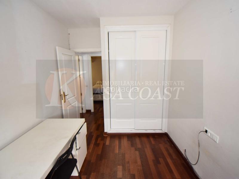 Foto 93d9e944-1519-41c1-a67f-8615a7e323bd. Piso  en venta en las lagunas, costa con piscina, garaje y trastero en Mijas