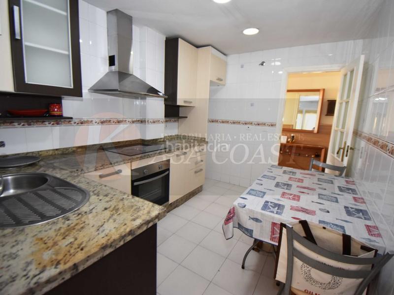 Foto 9a156322-c22f-4a1e-8be0-9083b73b3df1. Piso  en venta en las lagunas, costa con piscina, garaje y trastero en Mijas
