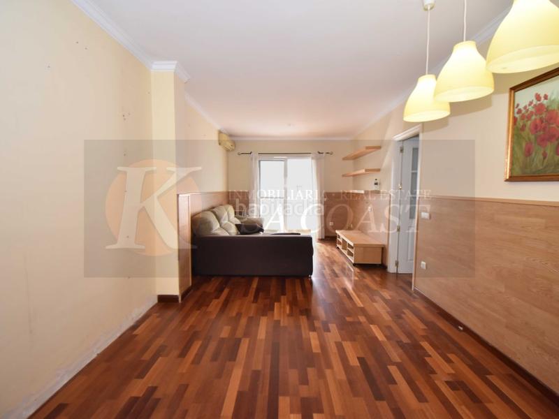 Foto 9d267490-6a90-4ae2-a85c-48d605e5c05e. Piso  en venta en las lagunas, costa con piscina, garaje y trastero en Mijas