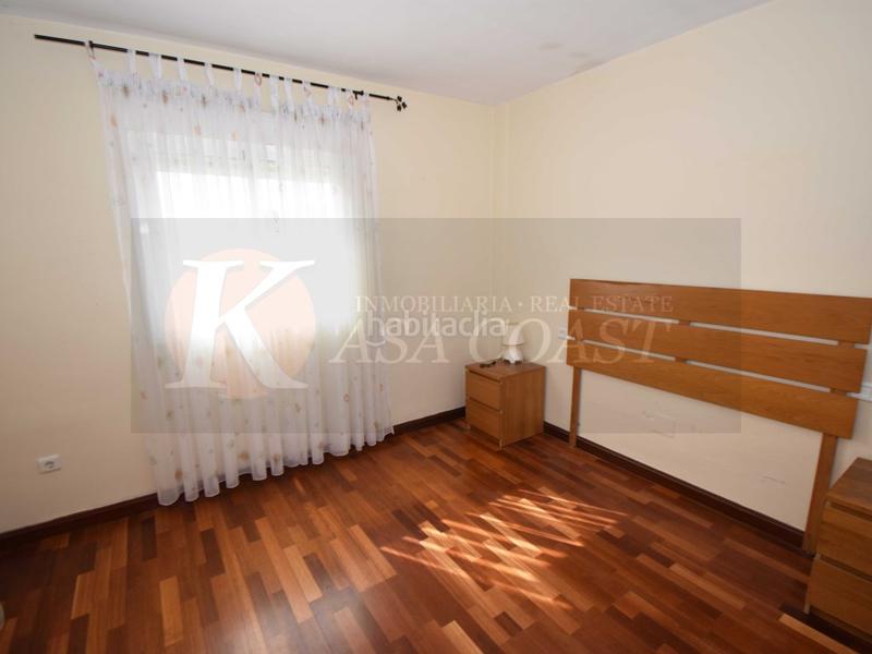 Foto a85a893f-859e-4ffc-bf38-78926b24ecdb. Piso  en venta en las lagunas, costa con piscina, garaje y trastero en Mijas